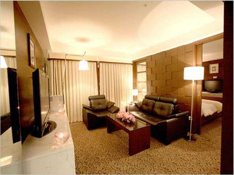 Samjung Hotel 4*